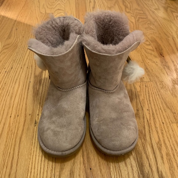 UGG Girls’ Boots Size 3 - Picture 2 of 6